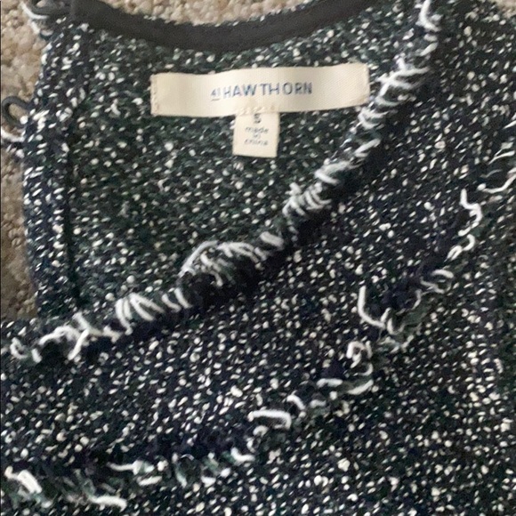 41 Hawthorn Small Top - Picture 3 of 3